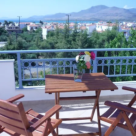 Aroni מלון דירות אלפוניסוס