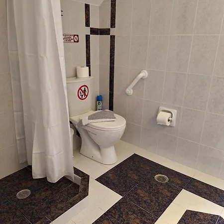 Aroni Apartahotel 4*