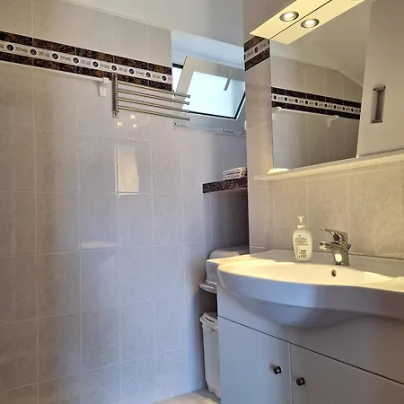Apartahotel Aroni 4*